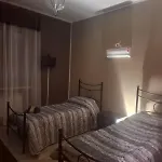 King's House منزل للإقامة Roletto