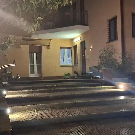 King's House Проживание в семье Roletto